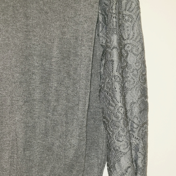 Women sweater with lace - Picture 9 of 9